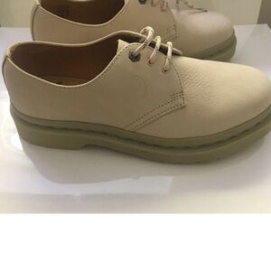 Dr. Martens 1461 Mono Milled Nubuck Oxfords ~ Men's 8/Women's 9